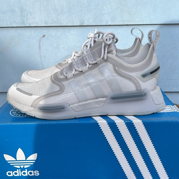 NMD - Picture 5 of 8